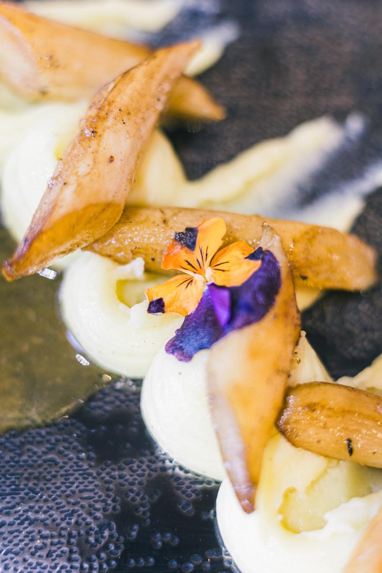 Logis Hotel & Restaurant Le Soleil D'Or Montigny-la-Resle Eksteriør bilde