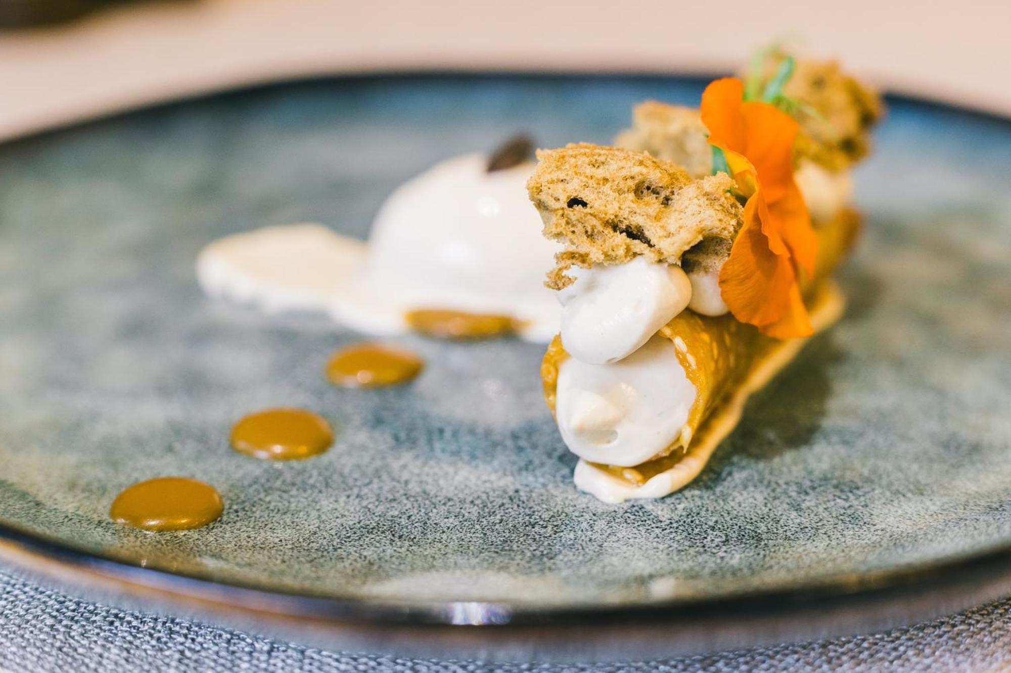 Logis Hotel & Restaurant Le Soleil D'Or Montigny-la-Resle Eksteriør bilde